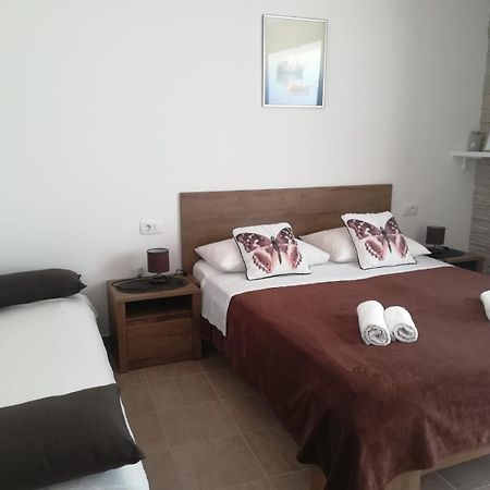 Apartmani “Kresimir” Omis Exterior photo