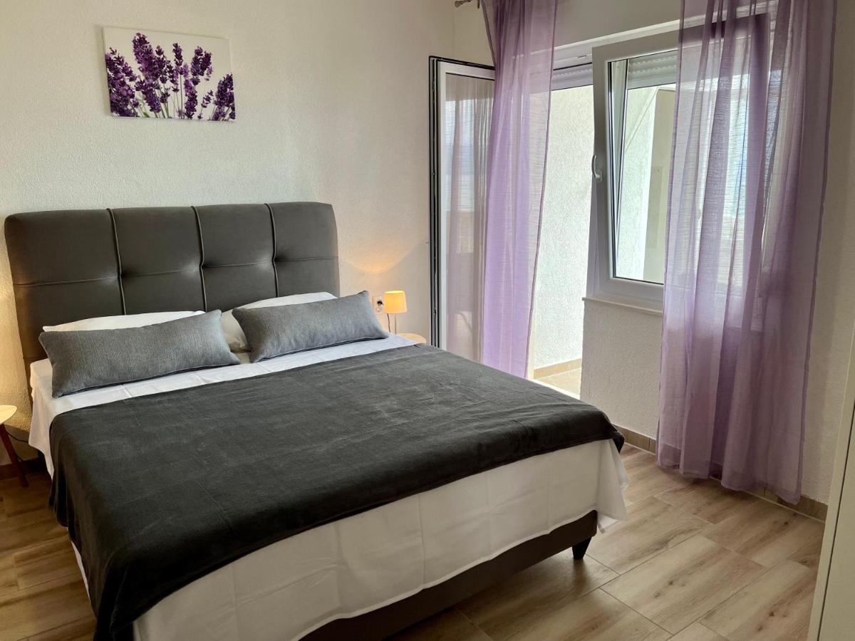 Apartmani “Kresimir” Omis Exterior photo