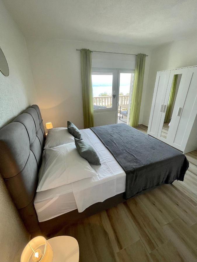 Apartmani “Kresimir” Omis Exterior photo