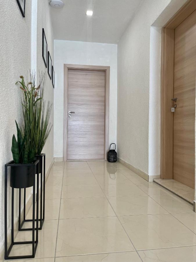 Apartmani “Kresimir” Omis Exterior photo