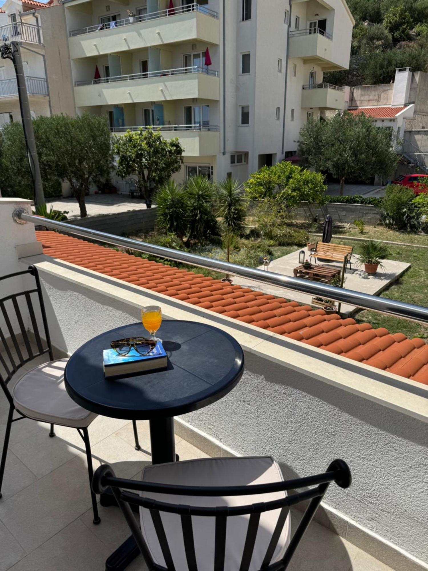 Apartmani “Kresimir” Omis Exterior photo